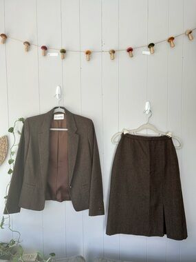 Vintage JH Collectibles Brown Wool Blend Blazer and Skirt Suit Set 2-pc 90s